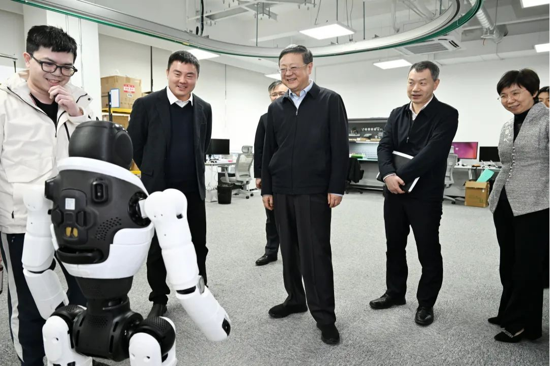 上海市委书记陈吉宁专题调研HY8590·海洋之神机器人